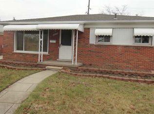 26934 W Davison, Redford, MI 48239