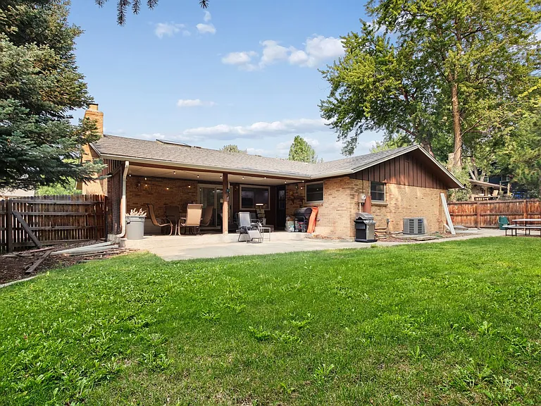 2502 S Yarrow St — Photo 24