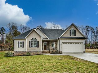 254 Spring Forest Rd, Asheboro, NC 27205