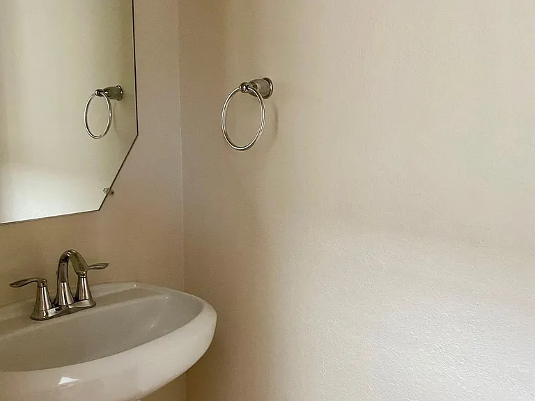 6407 Densberry Ln — Photo 11