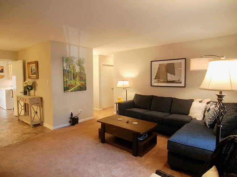 Morganton Arms Apartments — Photo 3