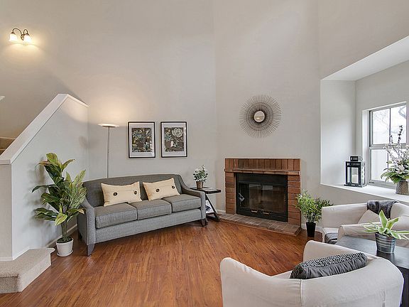 2nd image of 9035 Calle Del Verde