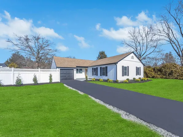 3 Carston Street W, Selden, NY 11784