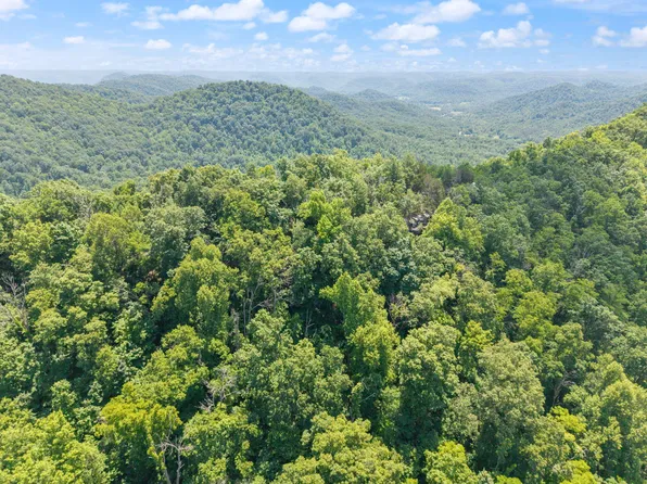 86 Clark Rd, Irvine, KY 40336