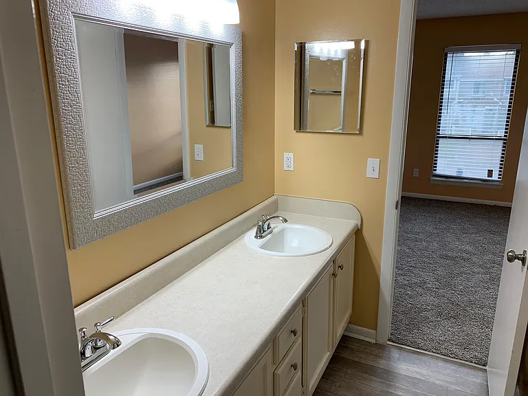 3717 Chimney Creek Dr — Photo 24