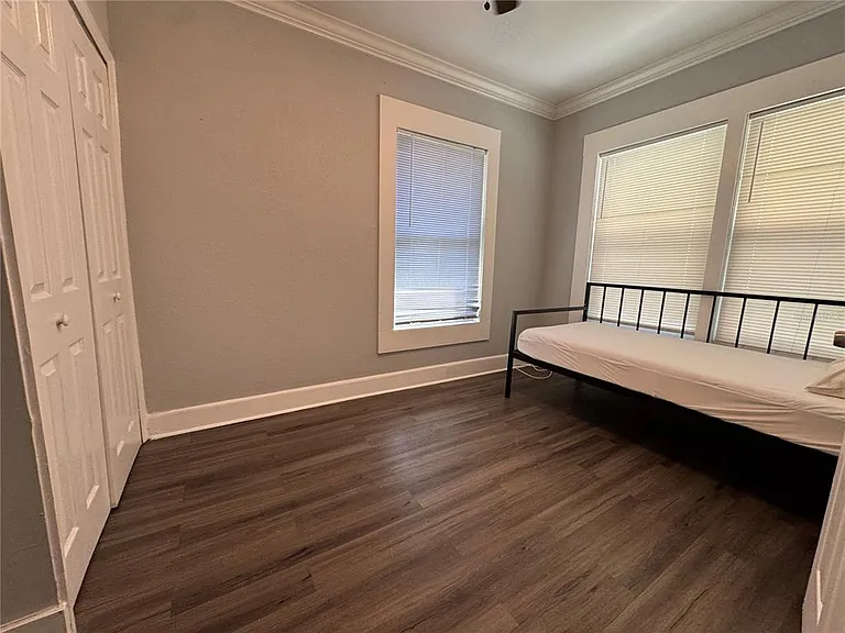 1571 S Myrtle Ave — Photo 22