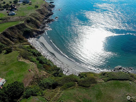 5th image of 554 Eagle Cove Drive