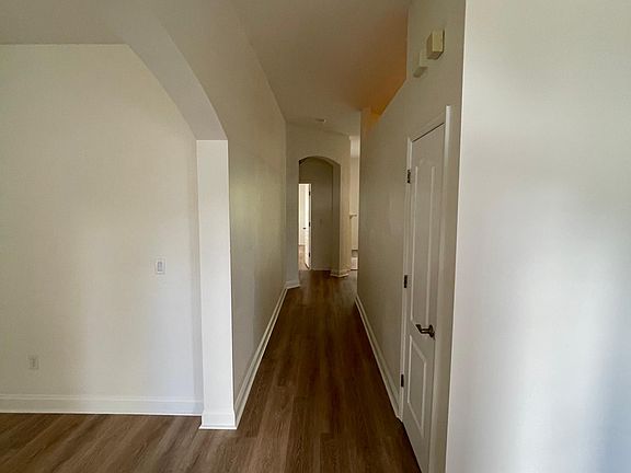 5th image of 33380 Sunny Parke Cir