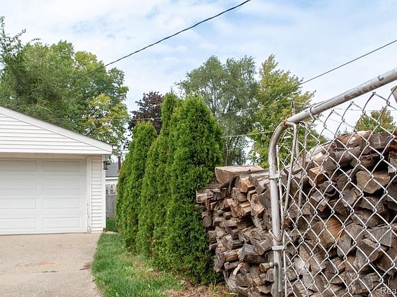 5th image of 8465 Tinkler Rd