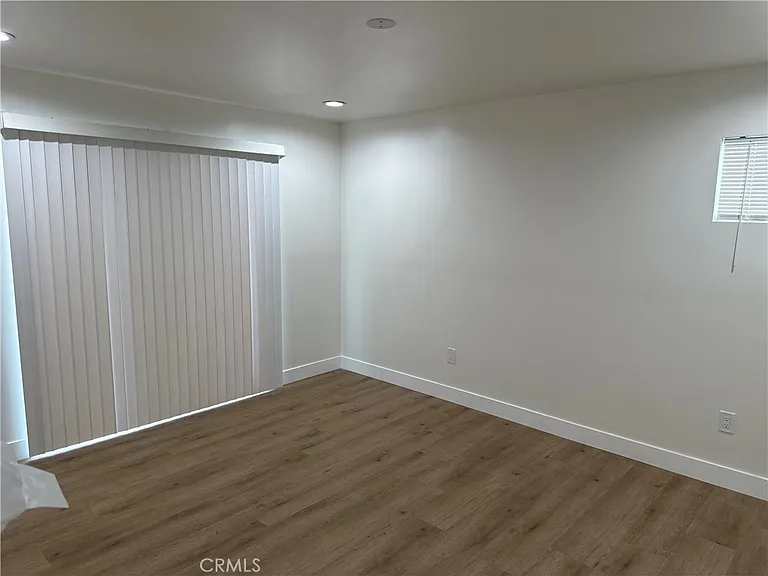 2161A Myrtle Ave — Photo 14