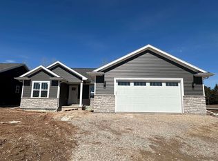 2356 E Honeygold Ct, Appleton, WI 54913