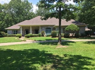 442 Wimbledon Dr, Brandon, MS 39047