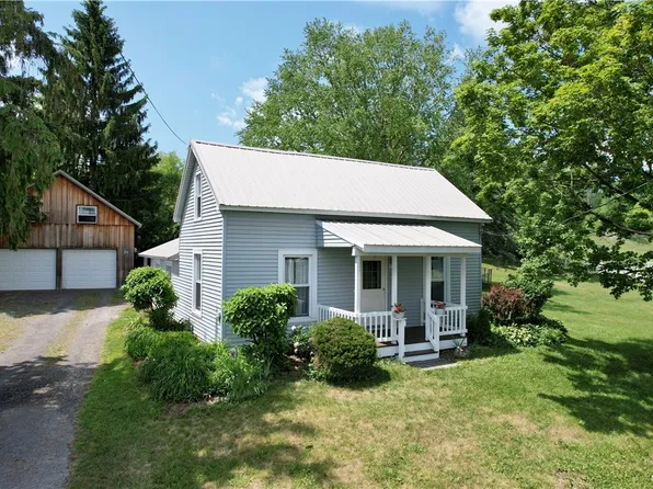 176 Lebanon St, Hamilton, NY 13346