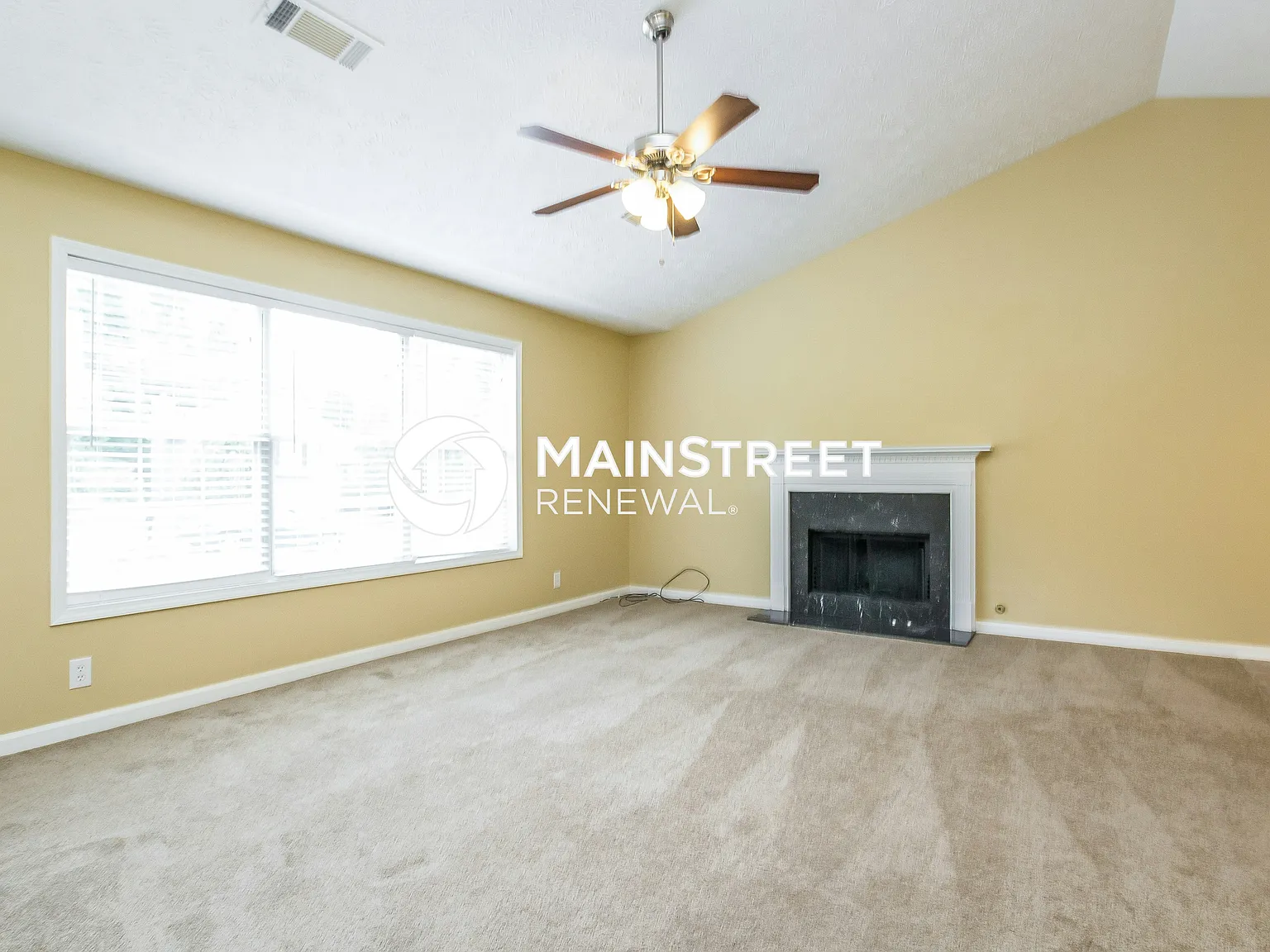 5559 Princeton Oaks Ln — Photo 3