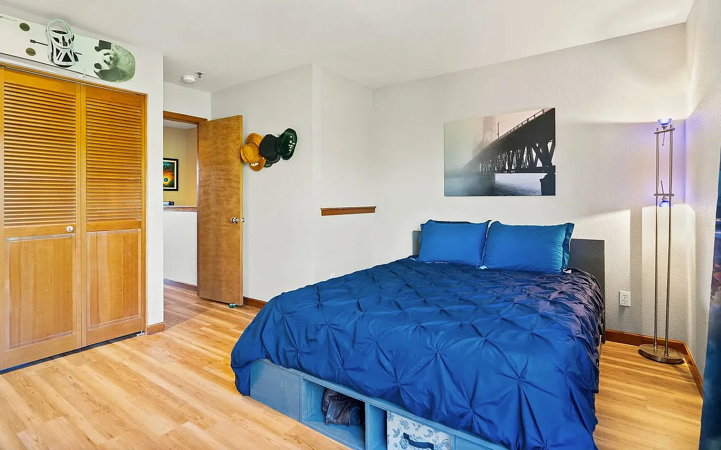 2 bed, 901 sqft, $3,000 — Photo 4