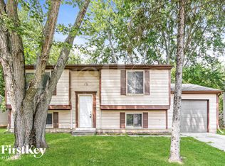 910 Woodlark Dr, Indianapolis, IN 46229