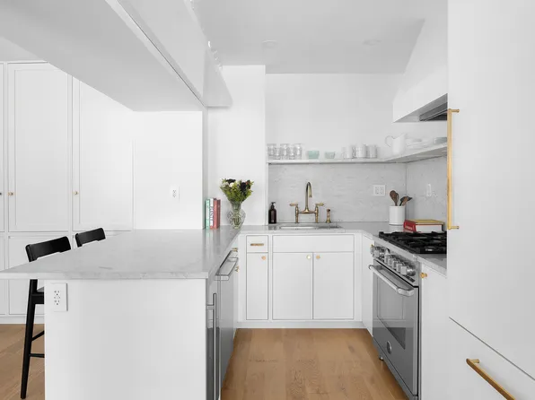 77 Bleecker Street image 4 of 12