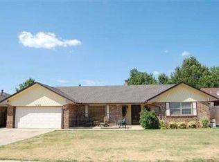 125 W Vail Dr, Yukon, OK 73099