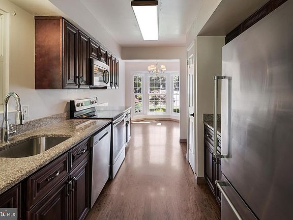 3rd image of 221 Rumford Ct