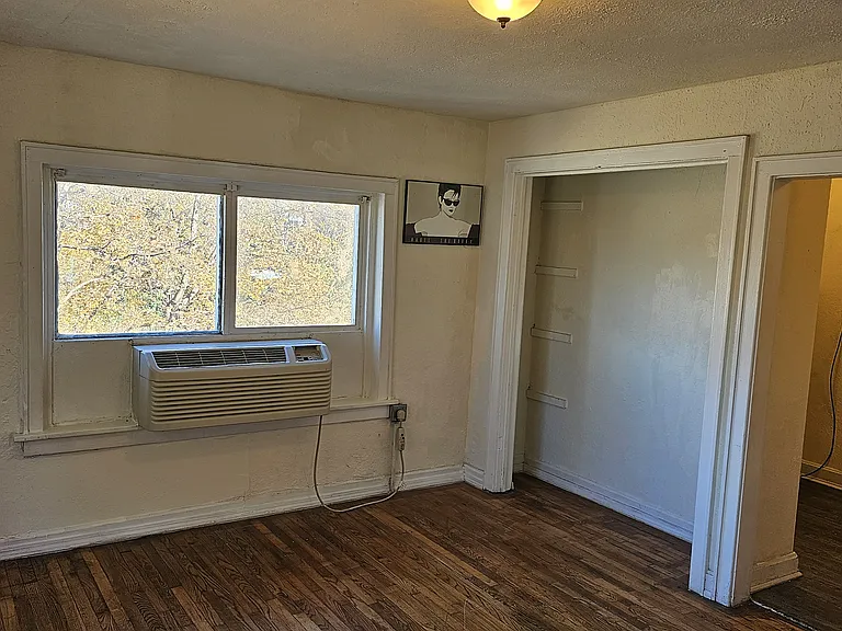 2400 Benton Blvd #203 — Photo 10