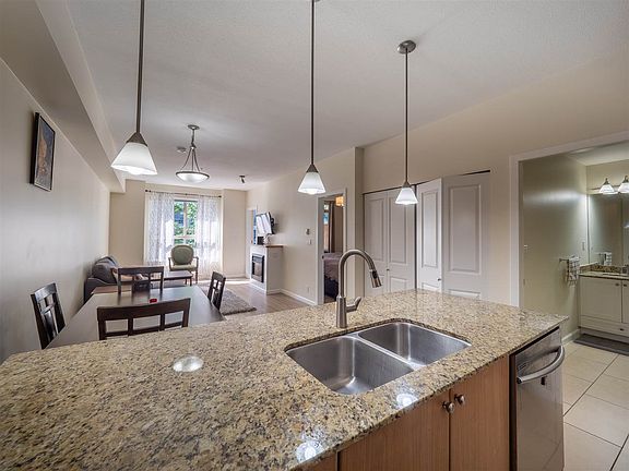 4th image of 275 Ross Dr #208