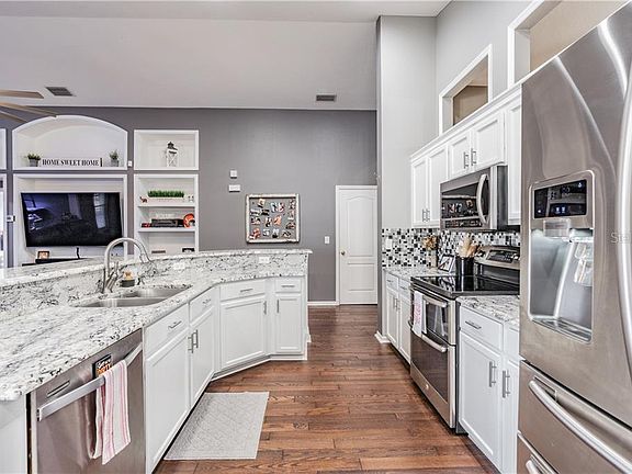 4th image of 2701 Billingham Dr