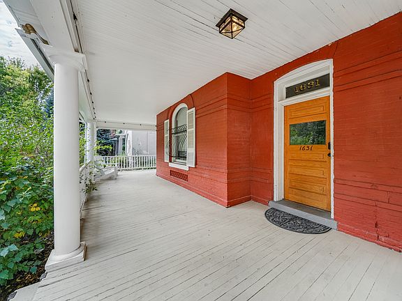 3rd image of 1631 Race St APT 4
