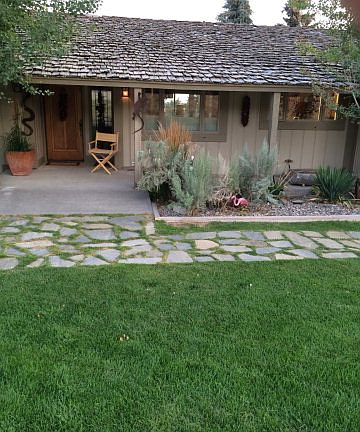 2nd image of 2233 E Oakmont Dr