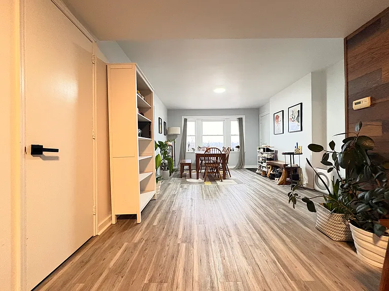 5737 Hobart St #4 — Photo 15
