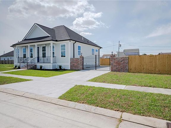 3rd image of 3616 Blanchard Dr