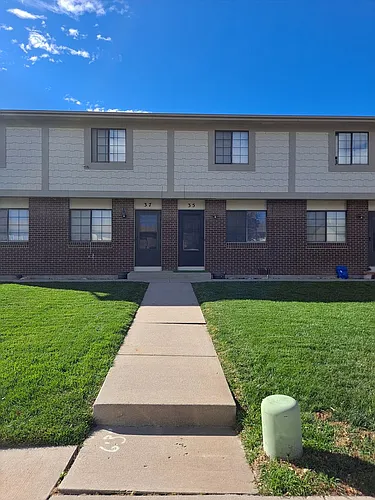 33-39 Castle Royal Dr Photo 1