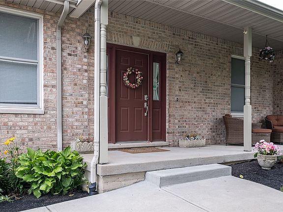 2nd image of 2032 Hancock Ct