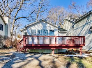 919 Jackson Ave, Wauconda, IL