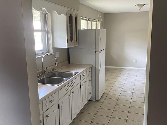 3rd image of 3309 Palm Dr