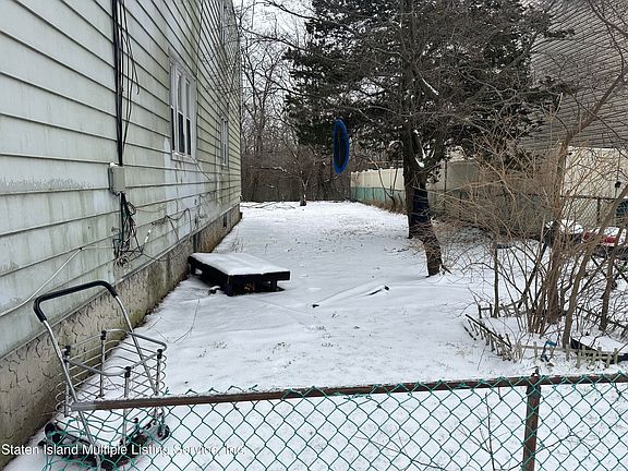 2nd image of 54 Holland Ave