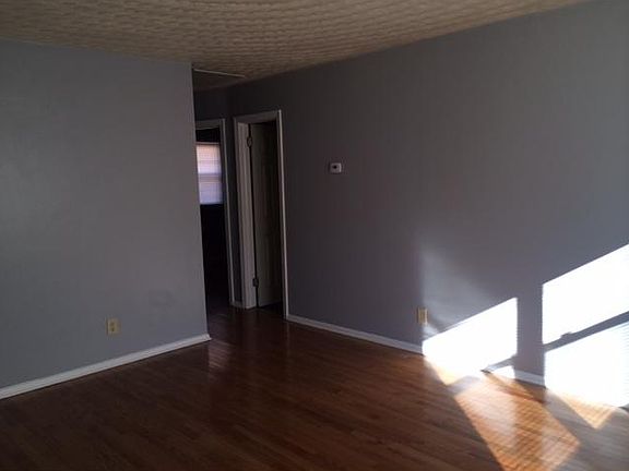 4th image of 6250 Edward St #B