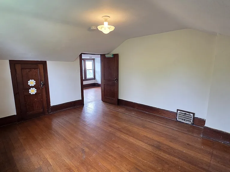 1008 George St — Photo 21