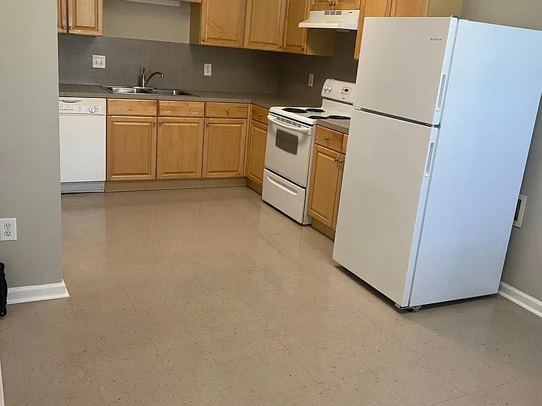2704 Cypress St — Photo 2