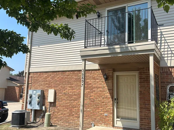 36897 E Meadowood, Richmond, MI 48062