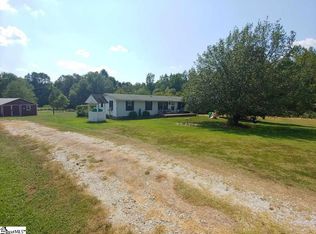 470 Falcon Dr, Fountain Inn, SC 29644