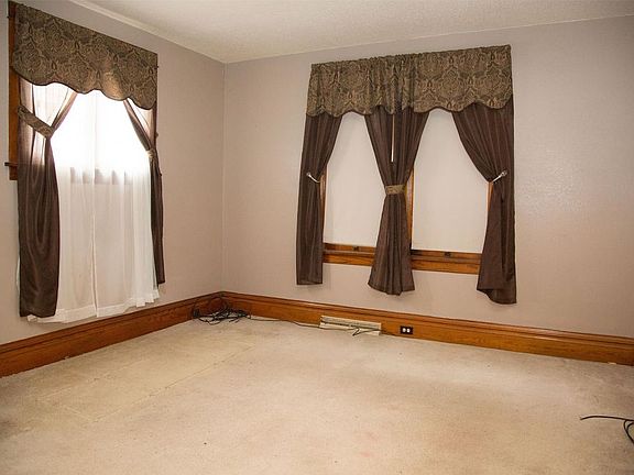 2nd image of 1313 Lincoln Ave