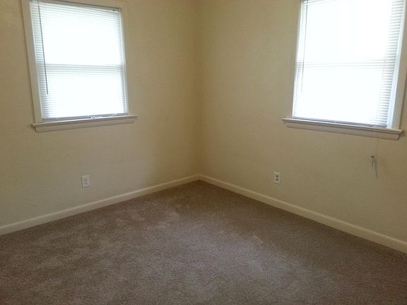 5th image of 119 Dahlgren Ave #A-b