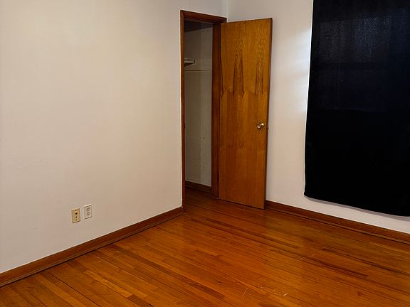 5th image of 712 Redbud Dr #2
