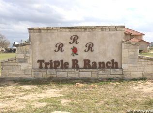194 Triple R Dr, La Vernia, TX 78121