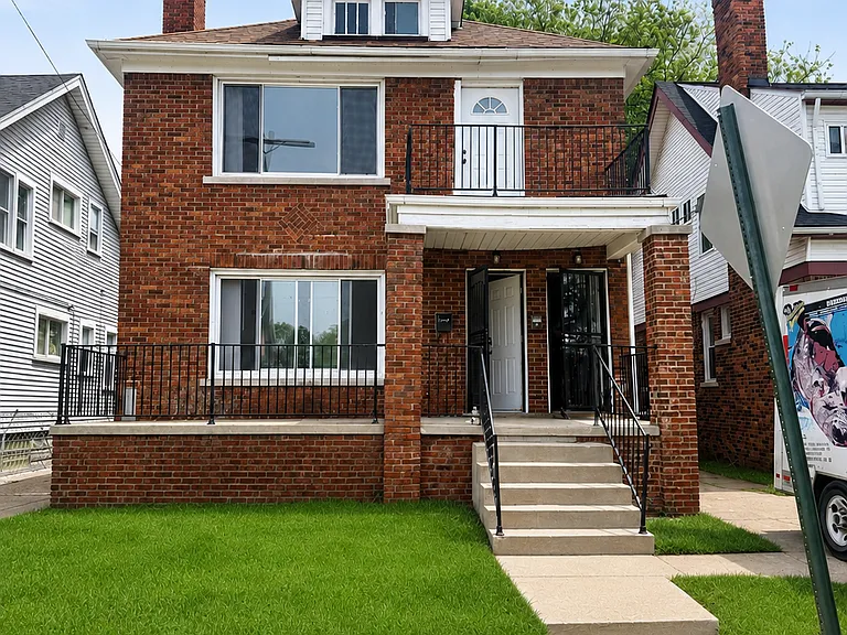 12864 Steel St — Photo 1