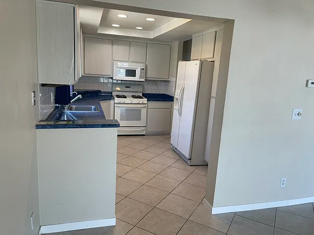 5741 Marlin Dr — Photo 10
