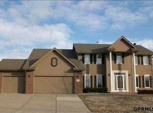 15202 Martin Ave, Omaha, NE 68116