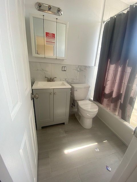 2nd image of 10 Fortfield Ave APT 2W