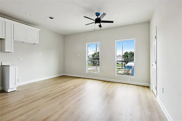3 bed, 2.0 bath, 1029 sqft, $1,950 — Photo 4