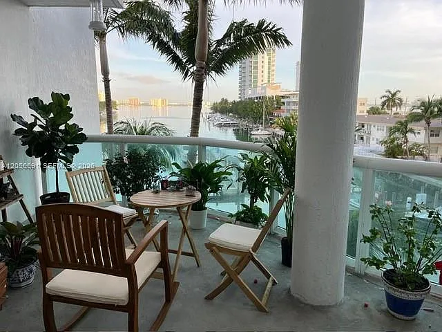 7918 Harbor Island Dr #310 — Photo 5